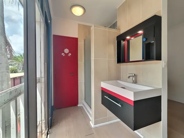 La salle d'eau du premier niveau