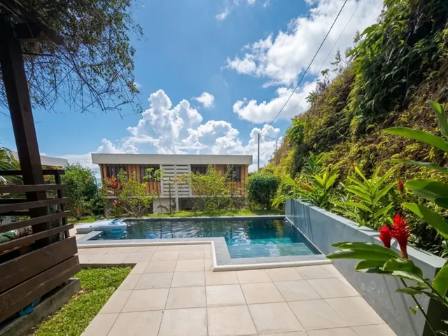 La piscine de la résidence